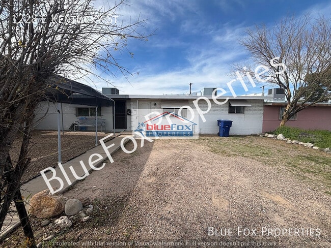 Building Photo - 1228 E Kentucky St