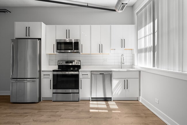 Photo - 7645 N Sheridan Rd Unit 110