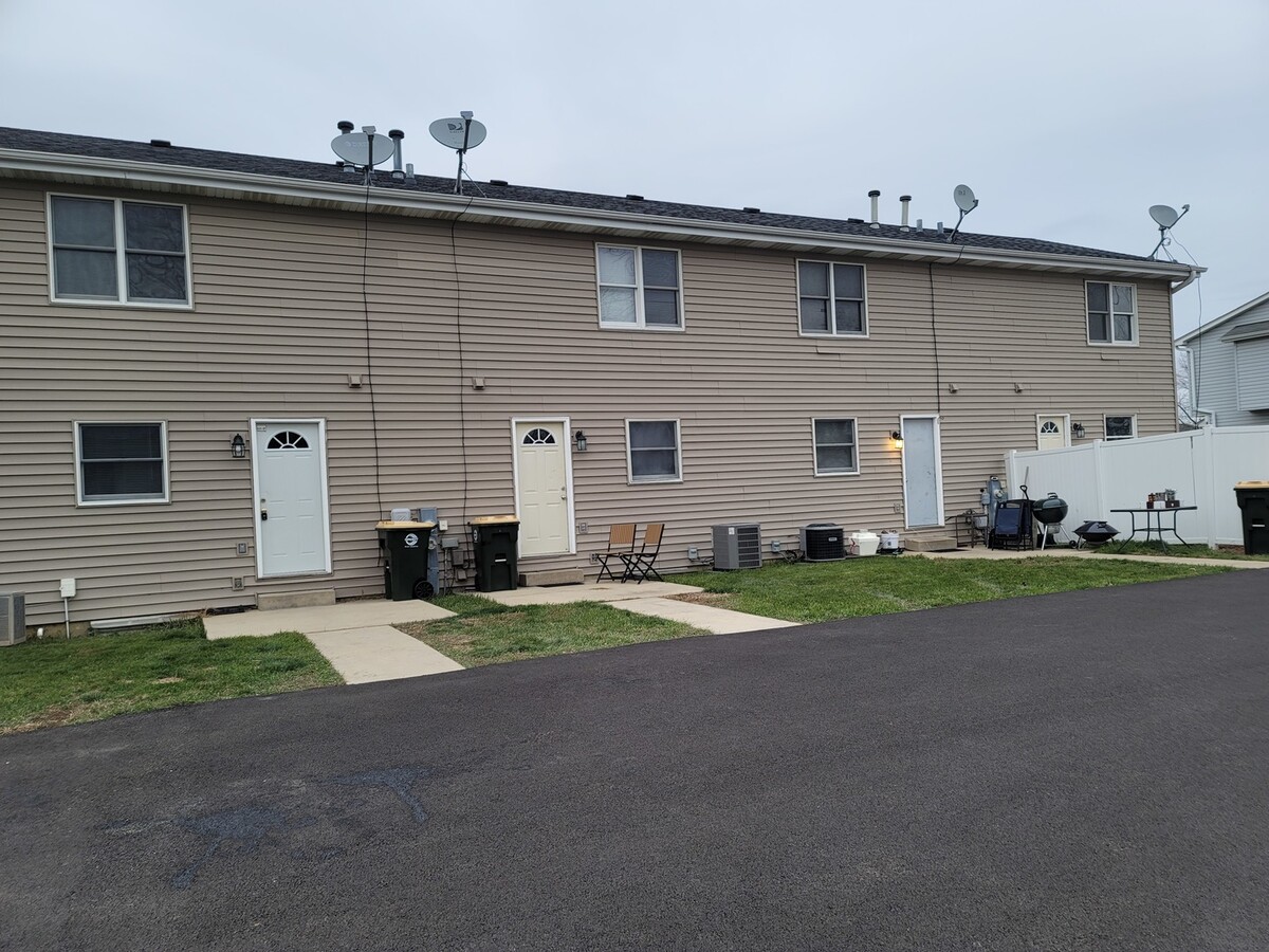 Photo - 112 Colonial Pkwy