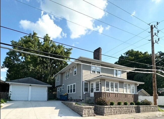 Building Photo - 527-527 E 52nd St Rental