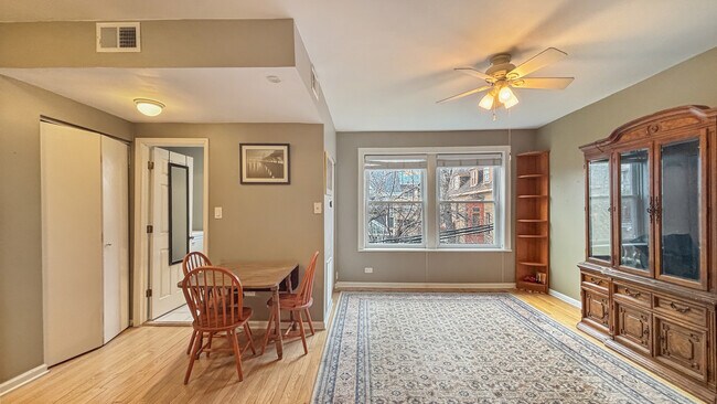 Photo - 4240 N Clarendon Ave Unit 310N