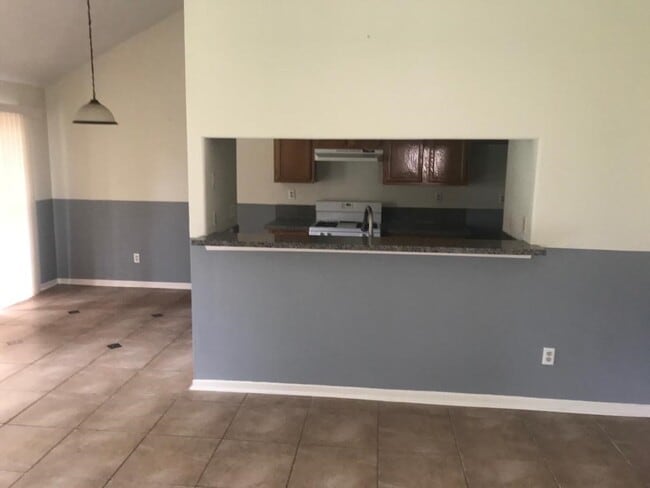 Building Photo - 4718 Rainbow Run Rental