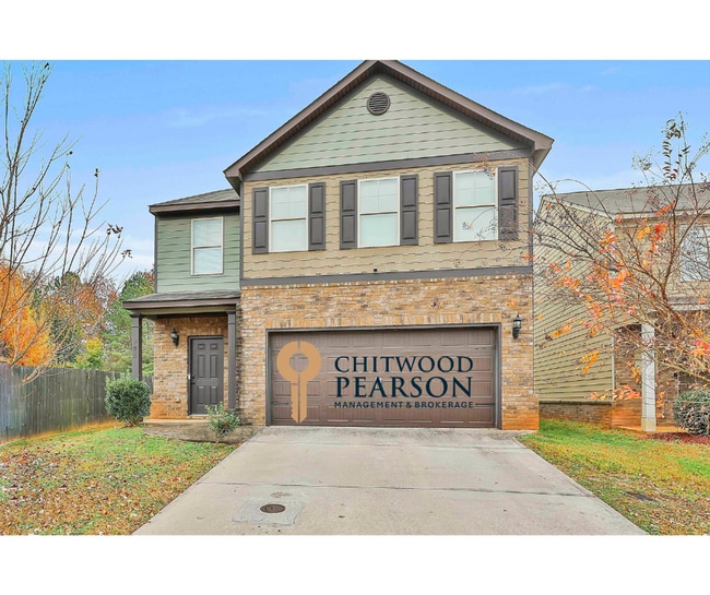 Building Photo - McDonough Home Spacious and Close to Everything!