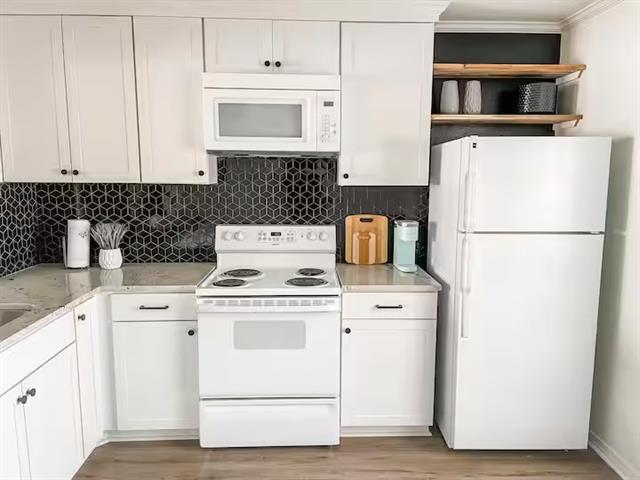 Photo - 253 E Stephenson St