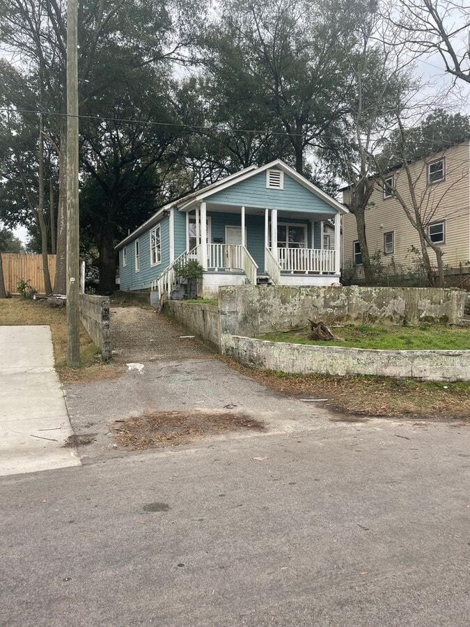 Charming Ranch Close to Downtown Charleston - Charming Ranch Close to Downtown Charleston