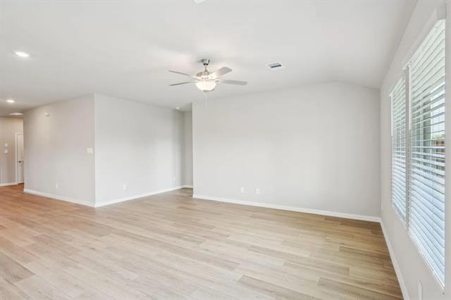 Photo - 512 Midnight Oak Dr