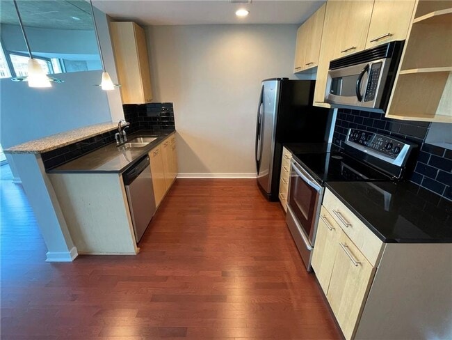 Photo - 3324 Peachtree Rd NE Unidad 908