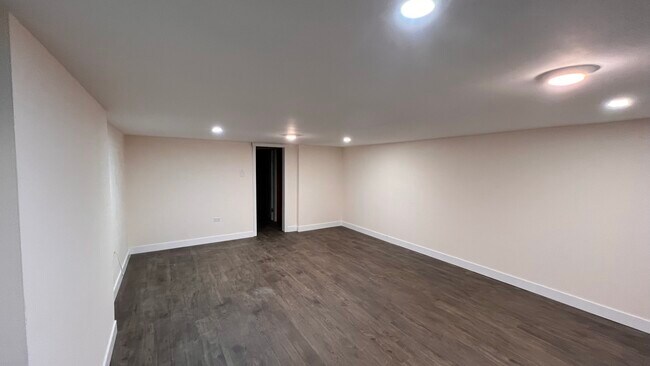 Photo - 46198 Princess AvenueB