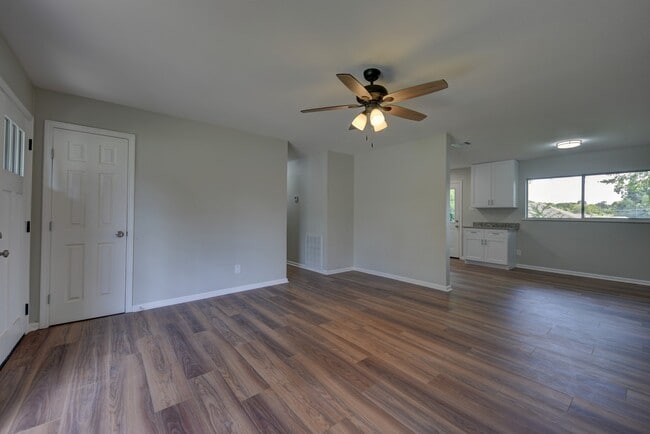Photo - 806 W Jefferson St