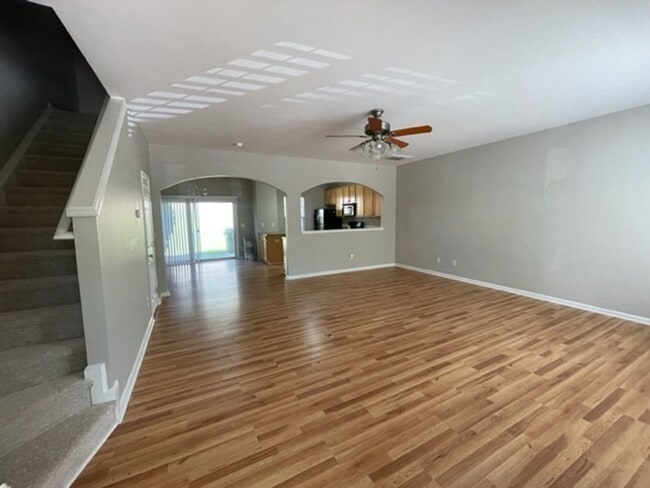 Photo - 804 Walnut Woods Dr