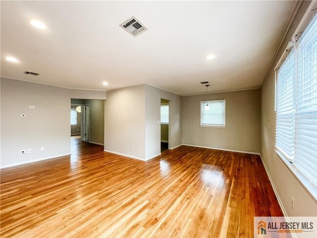 Photo - 2105 St Georges Ave Unit #2F