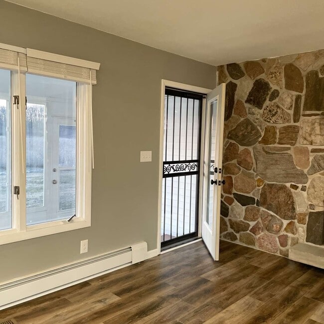 Photo - 2224 Oakwood Dr