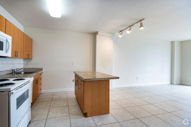 Building Photo - 423 NE 23rd St Unit 503 Rental