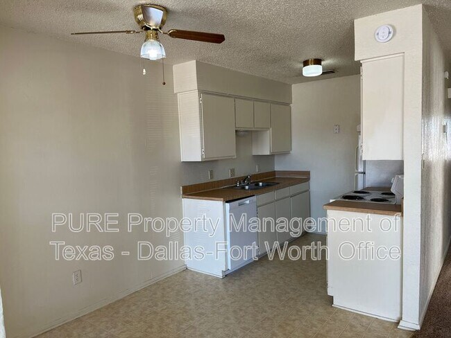 Photo - 423 Claire Ct