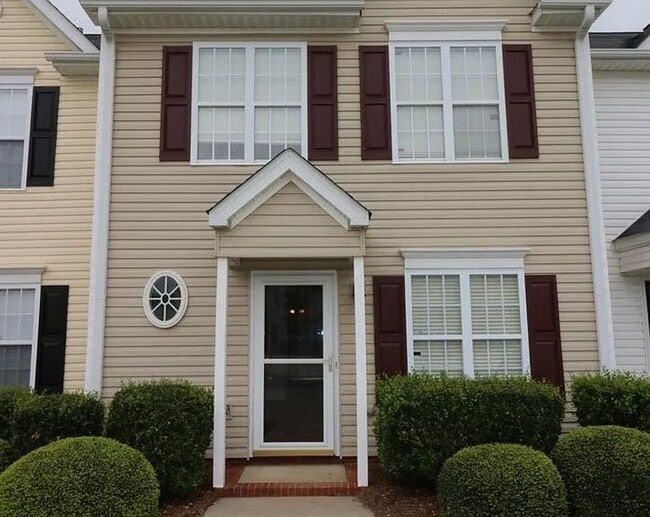 Charming 3-Bedroom Townhome in Prime Winst... - Charming 3-Bedroom Townhome in Prime Winst...