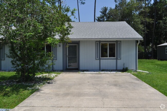 Building Photo - Pine Lakes 3 bedroom duplex side B Rental