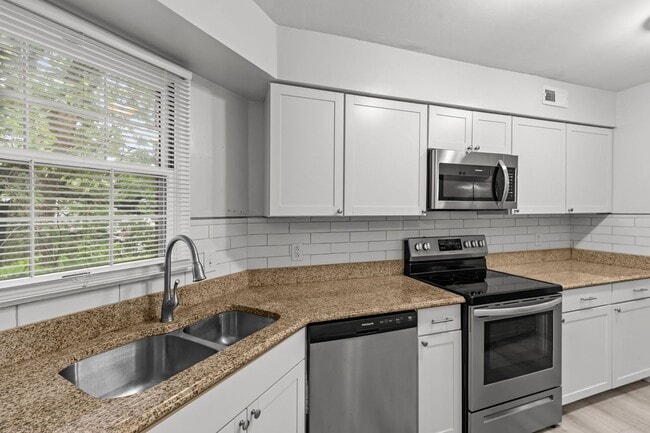 Photo - Prime Norfolk Living -2 Bed, 2.5 Bath Near Colley Ave & Naval Station!