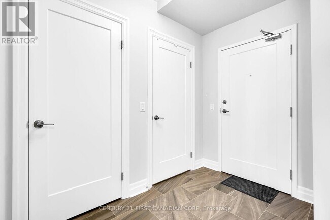 Photo - 505 Talbot St