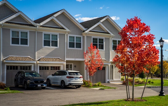 Townhomes at 285