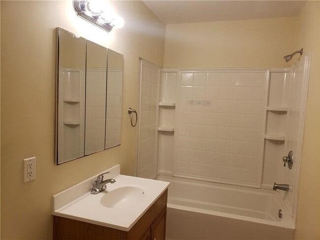 Photo - 38 Berkshire St