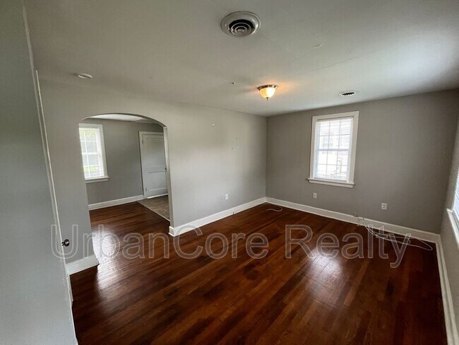 Photo - 1807 National St
