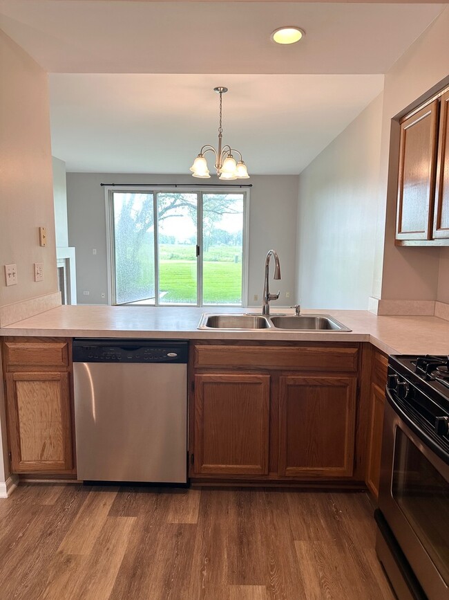 Photo - 179 Polaris Dr