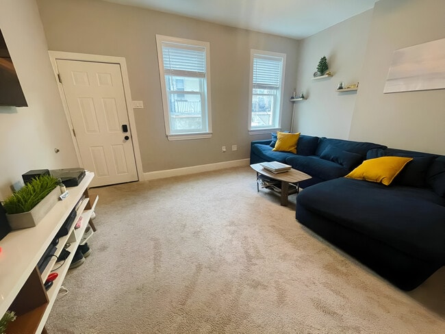 Photo - 4710 Fowler St