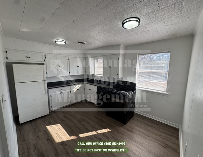 Photo - 321 Willow St