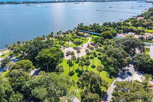 Photo - 314 S Palmway