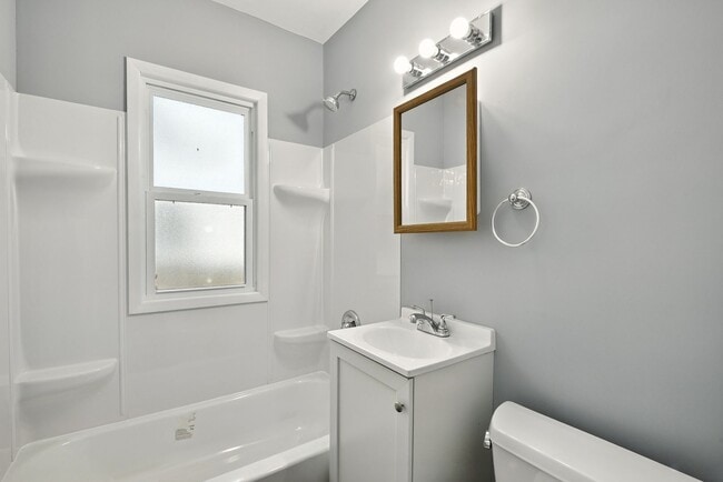 Huge 3 Bedroom Single Family Home in Minne... - Huge 3 Bedroom Single Family Home in Minne...