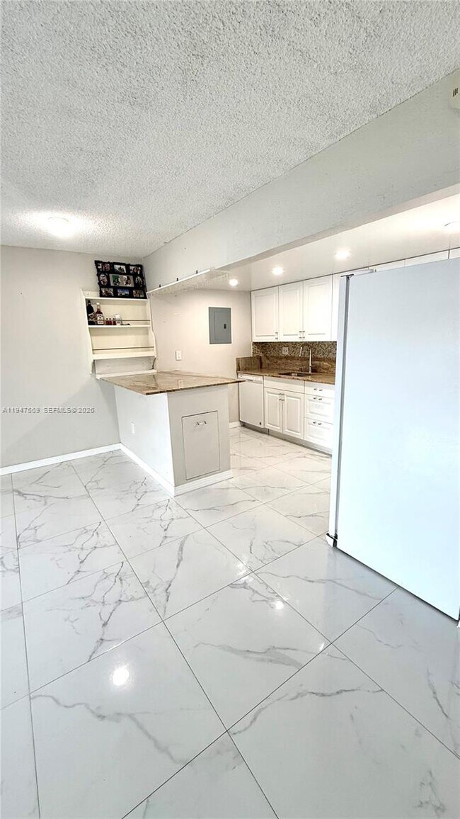 Photo - 17600 NW 68th Ave Unit B2002