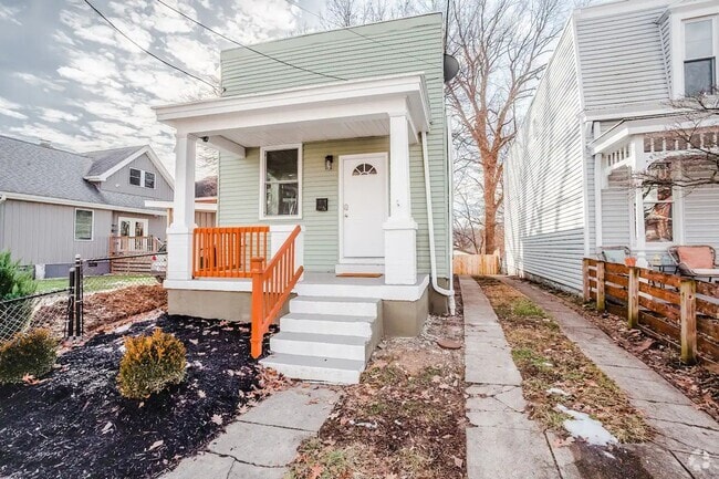 Building Photo - Private Unfurnished Single Family Home In ...