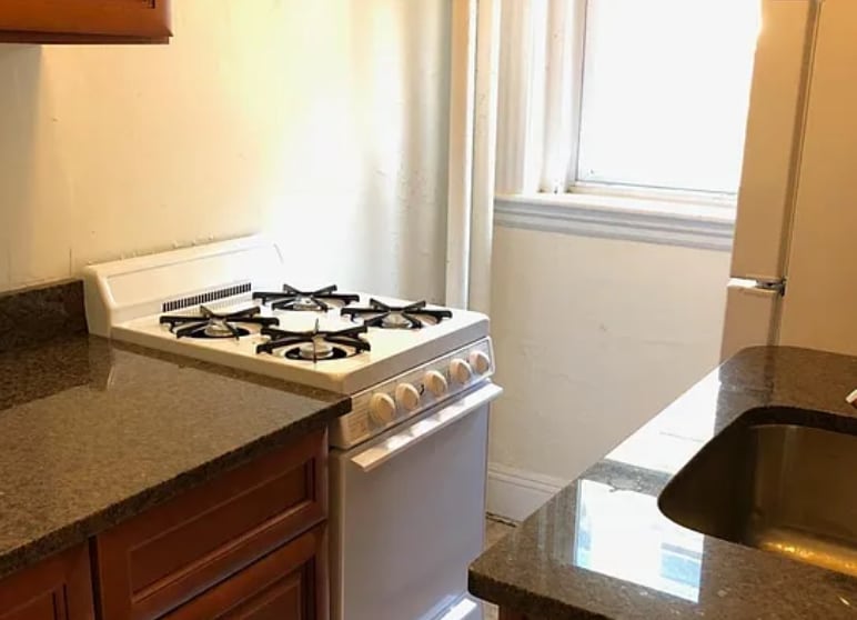 Images are representative samples of the advertised unit. Actual units shown during tours may differ - 1420 Boylston St Unit 12