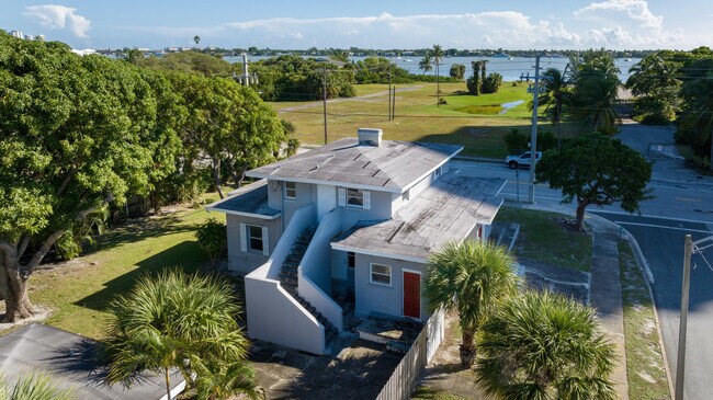 5701 N Flagler Dr