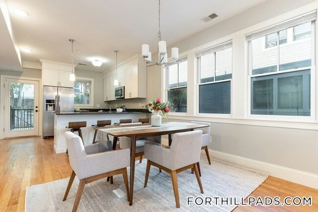 2767 Washington St Unit 2