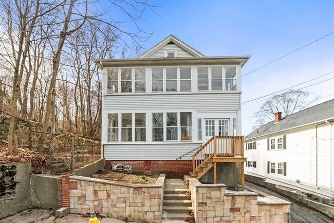 Building Photo - 36 Dickinson Rd Unit 36