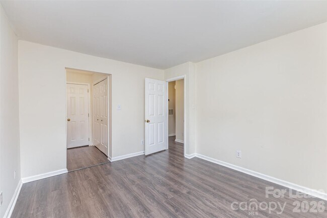 Photo - 1101 E Morehead St