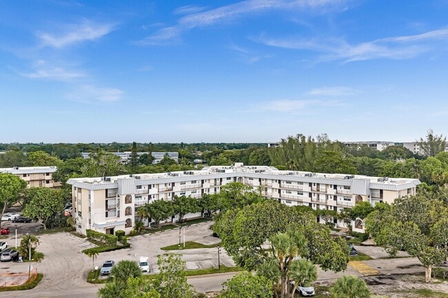 Photo - 5961 N Falls Circle Dr Unit 309