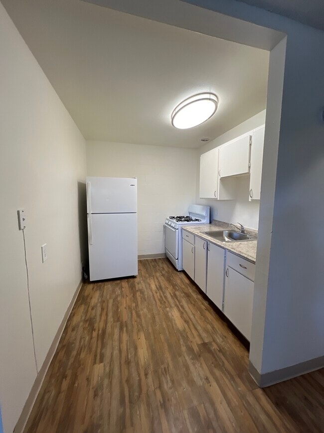 Photo - Hayden Square