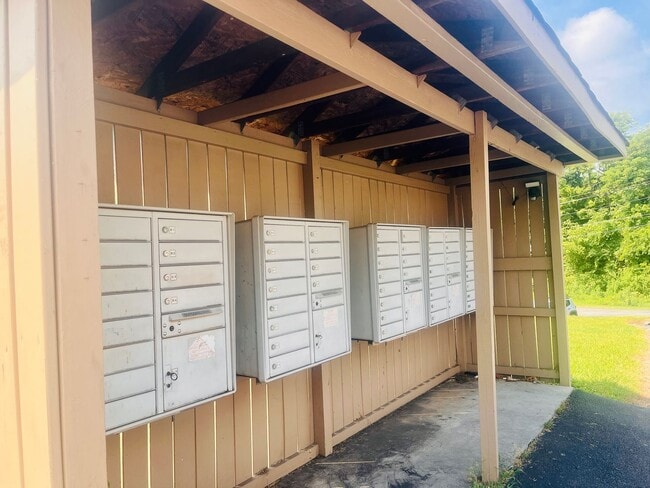 Photo - Stonybrook Apartments