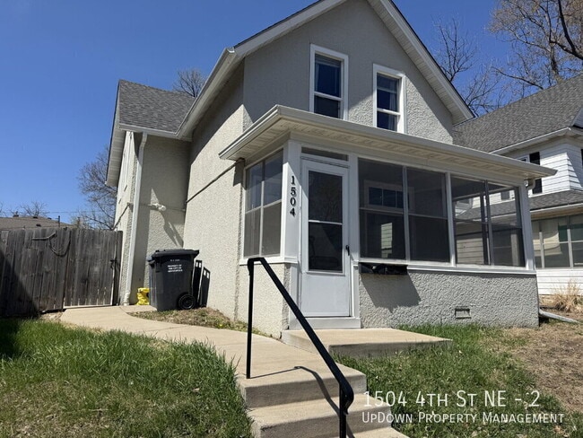 Photo - 1504 4th St NE Unit 2
