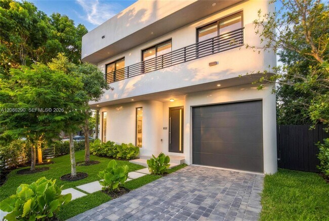 Photo - 1001 SW 10th Ave