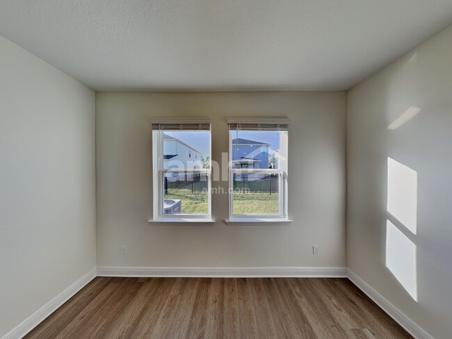 Photo - 5999 Sycamore Pl St