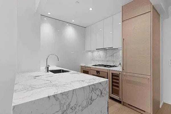 Photo - 30 Riverside Blvd Unit 20K