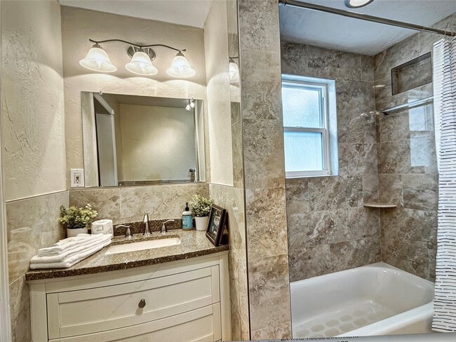 Photo - 141 Rutland Blvd