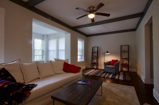 Photo - 3249 W Wilson Ave