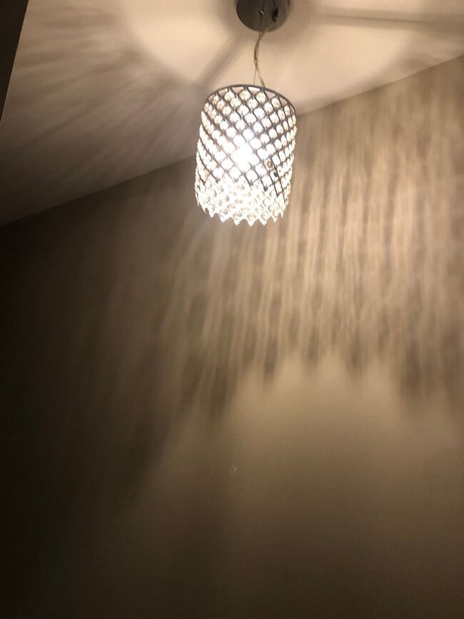 Photo - Beautiful 2 full bathroom (2)1/2 bathroom 2 bedroom townhouse in Baltimore City