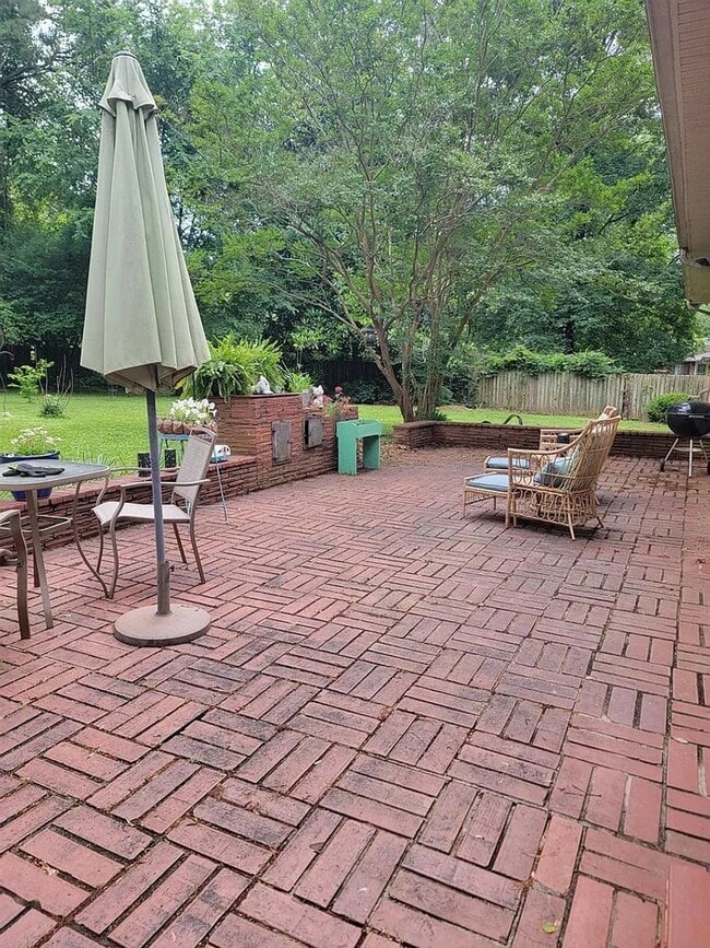 Building Photo - Beautiful Property at Fair Oaks