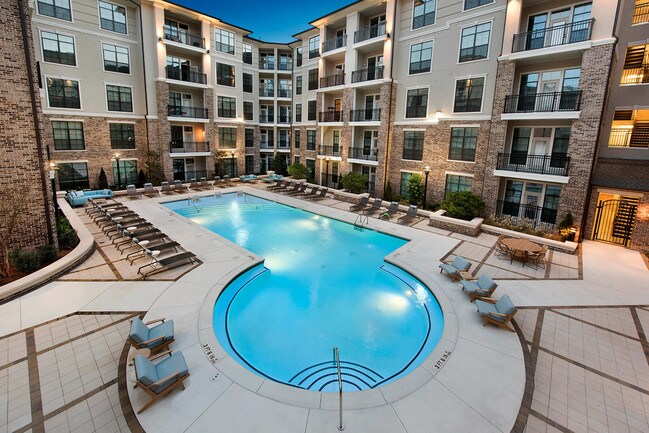 Explore our community's expansive indoor and outdoor amenity spaces