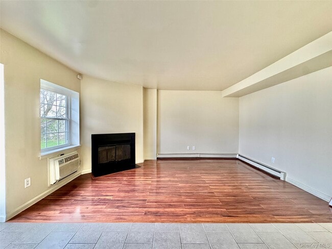 Building Photo - 5 Lexington Hills Rd Unit 7